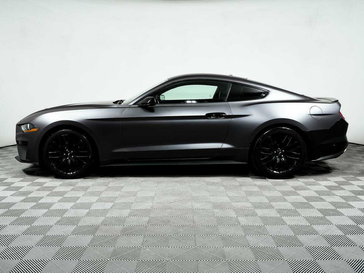 Ford Mustang с пробегом — 2018 год. Фото: #7