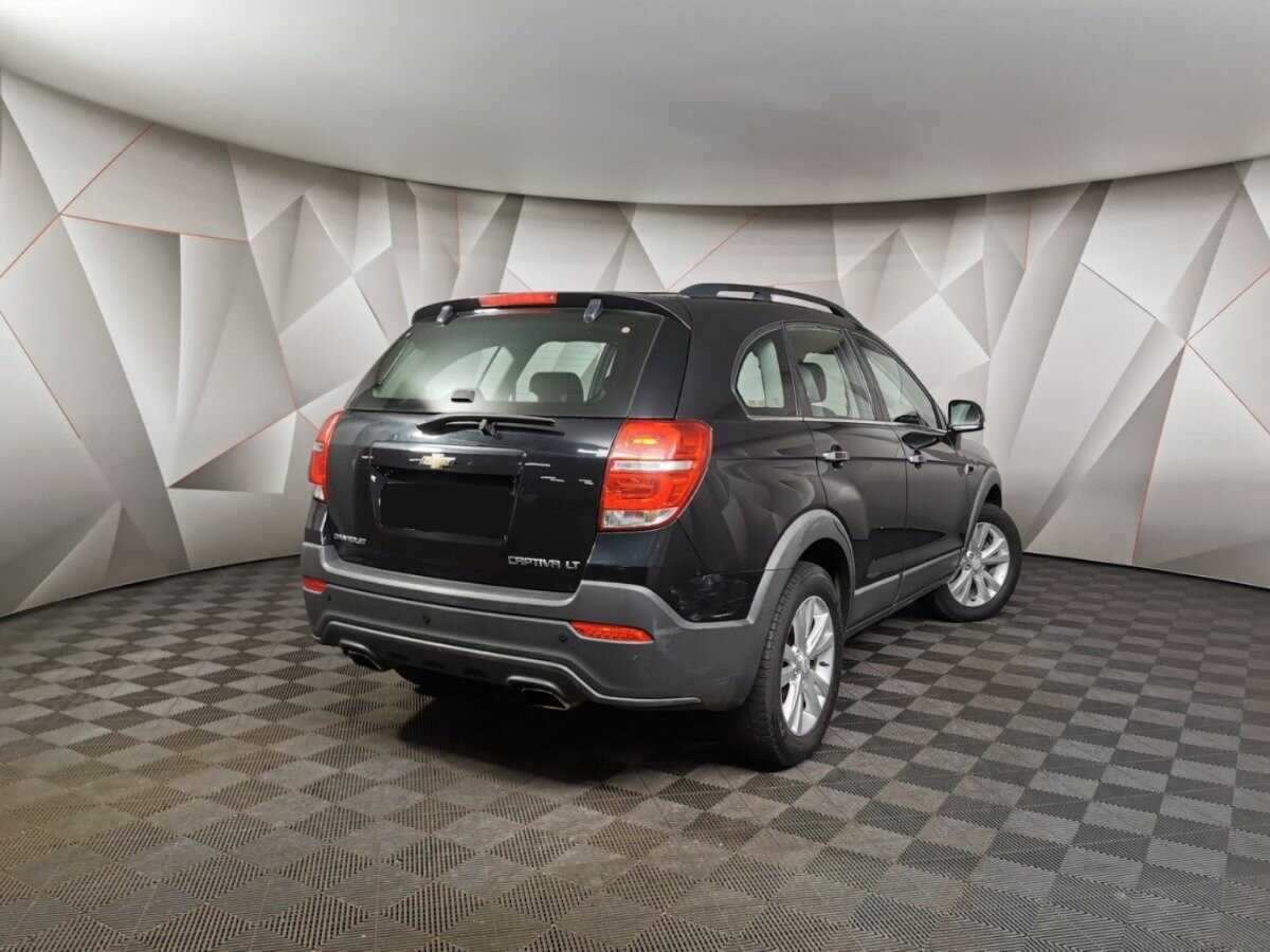 Chevrolet Captiva с пробегом — 2013 год. Фото: #1