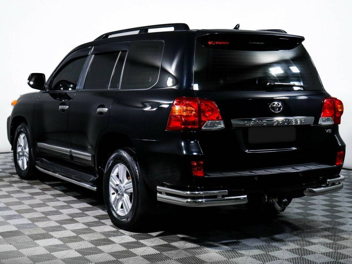 Toyota Land Cruiser с пробегом — 2013 год. Фото: #6