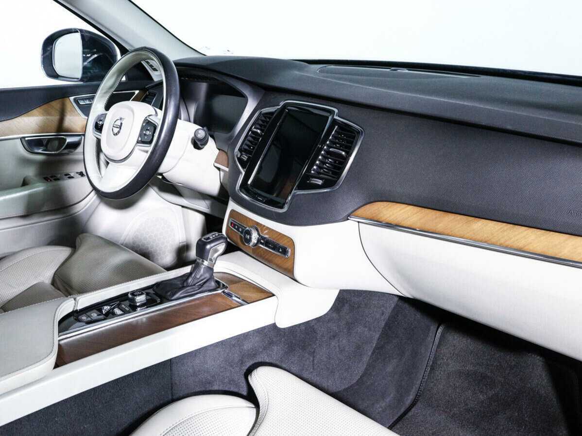 Volvo XC90 с пробегом — 2017 год. Фото: #8
