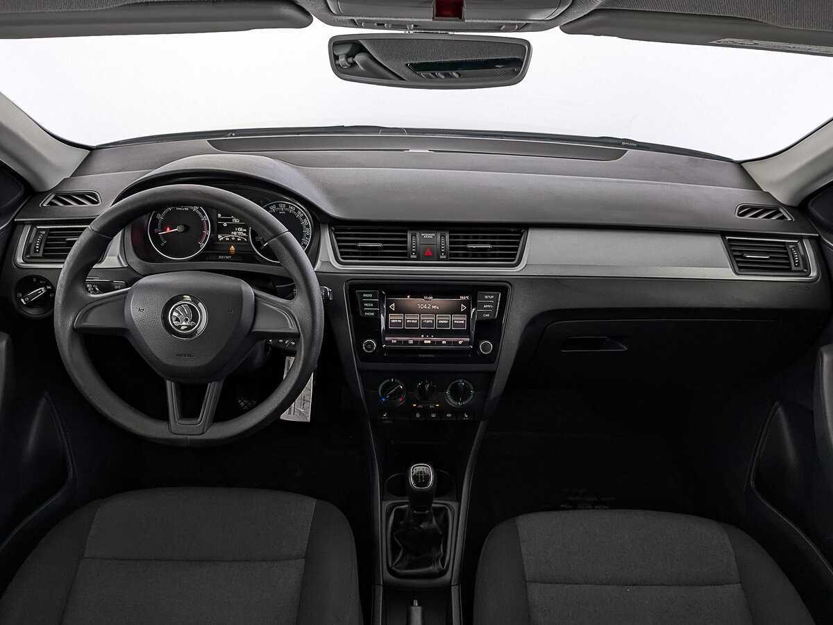 Skoda Rapid с пробегом — 2019 год. Фото: #13