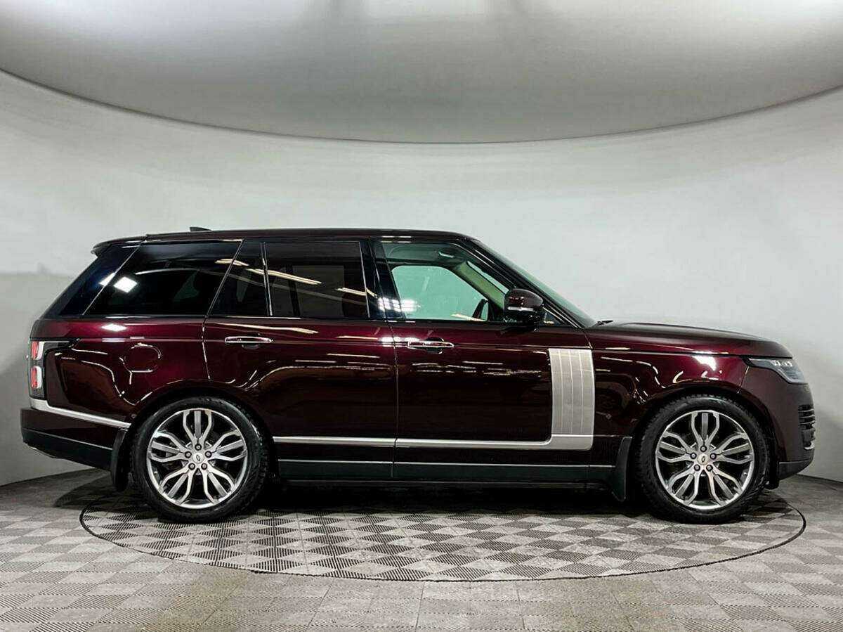 Land Rover Range Rover с пробегом — 2018 год. Фото: #3