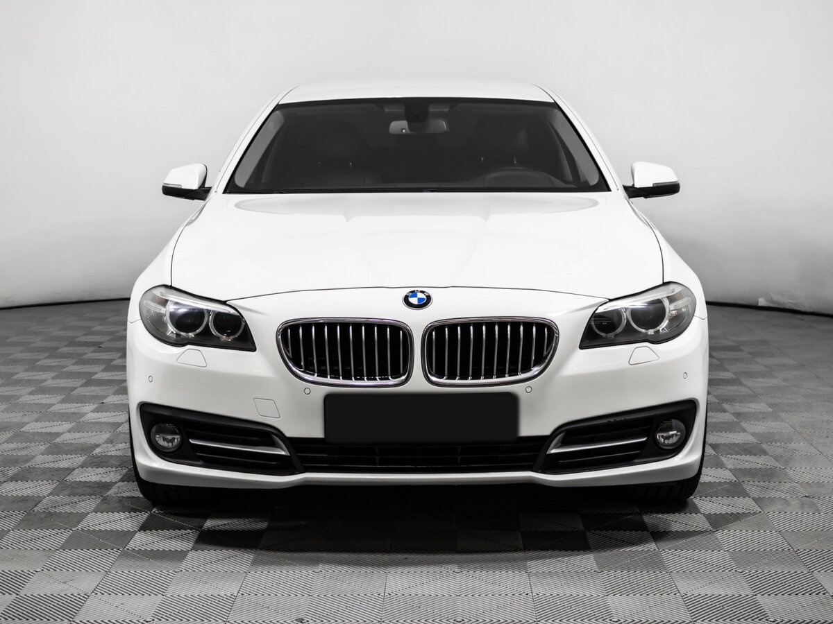 BMW 5 серии с пробегом — 2015 год. Фото: #1