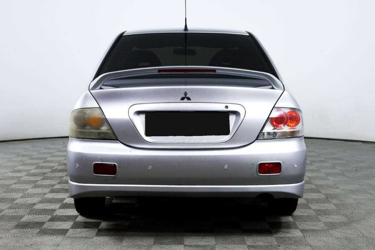 Mitsubishi Lancer с пробегом — 2005 год. Фото: #5