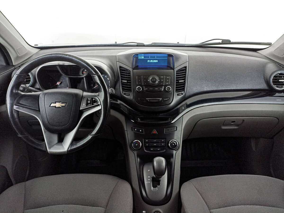 Chevrolet Orlando с пробегом — 2012 год. Фото: #13