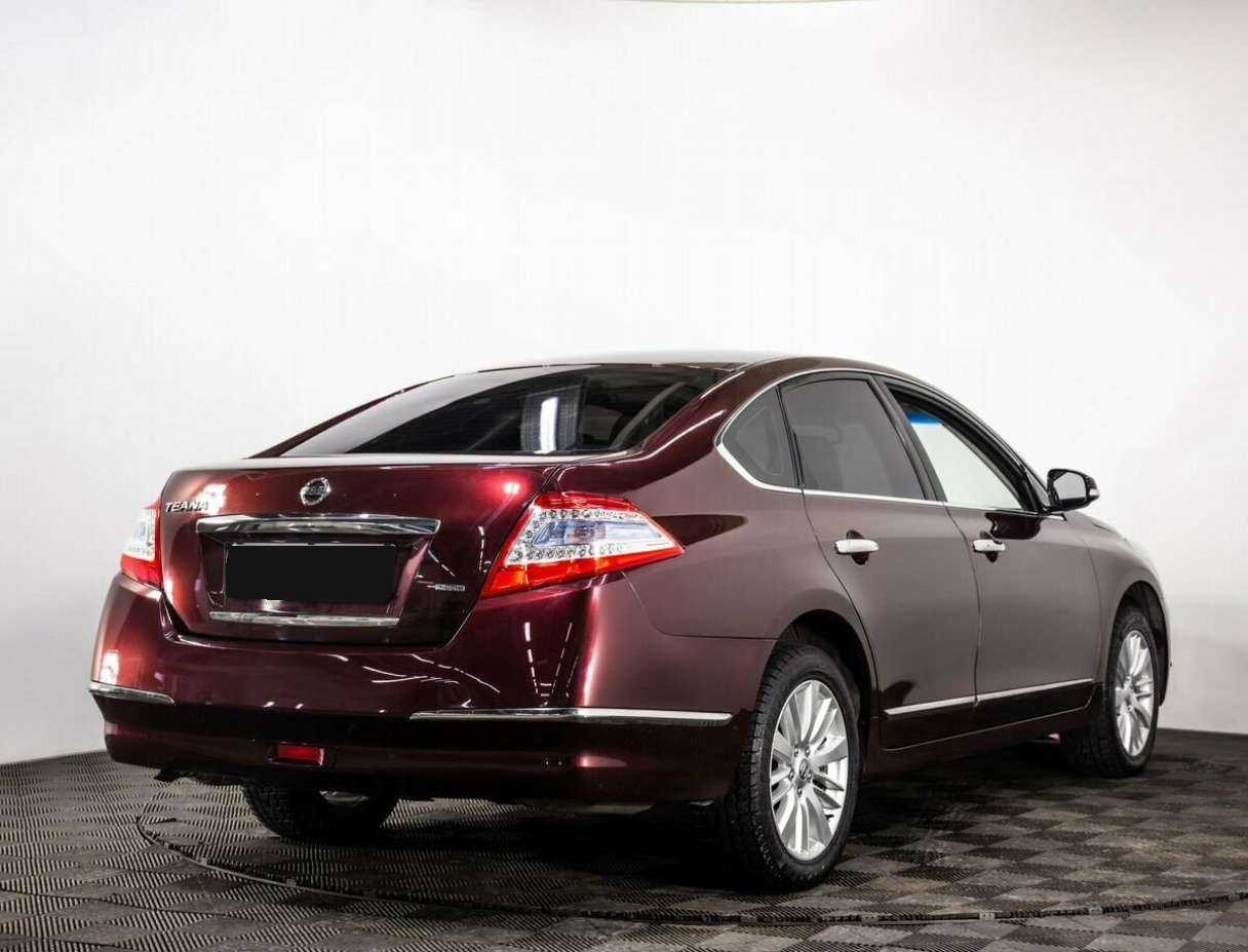 Nissan Teana с пробегом — 2011 год. Фото: #3