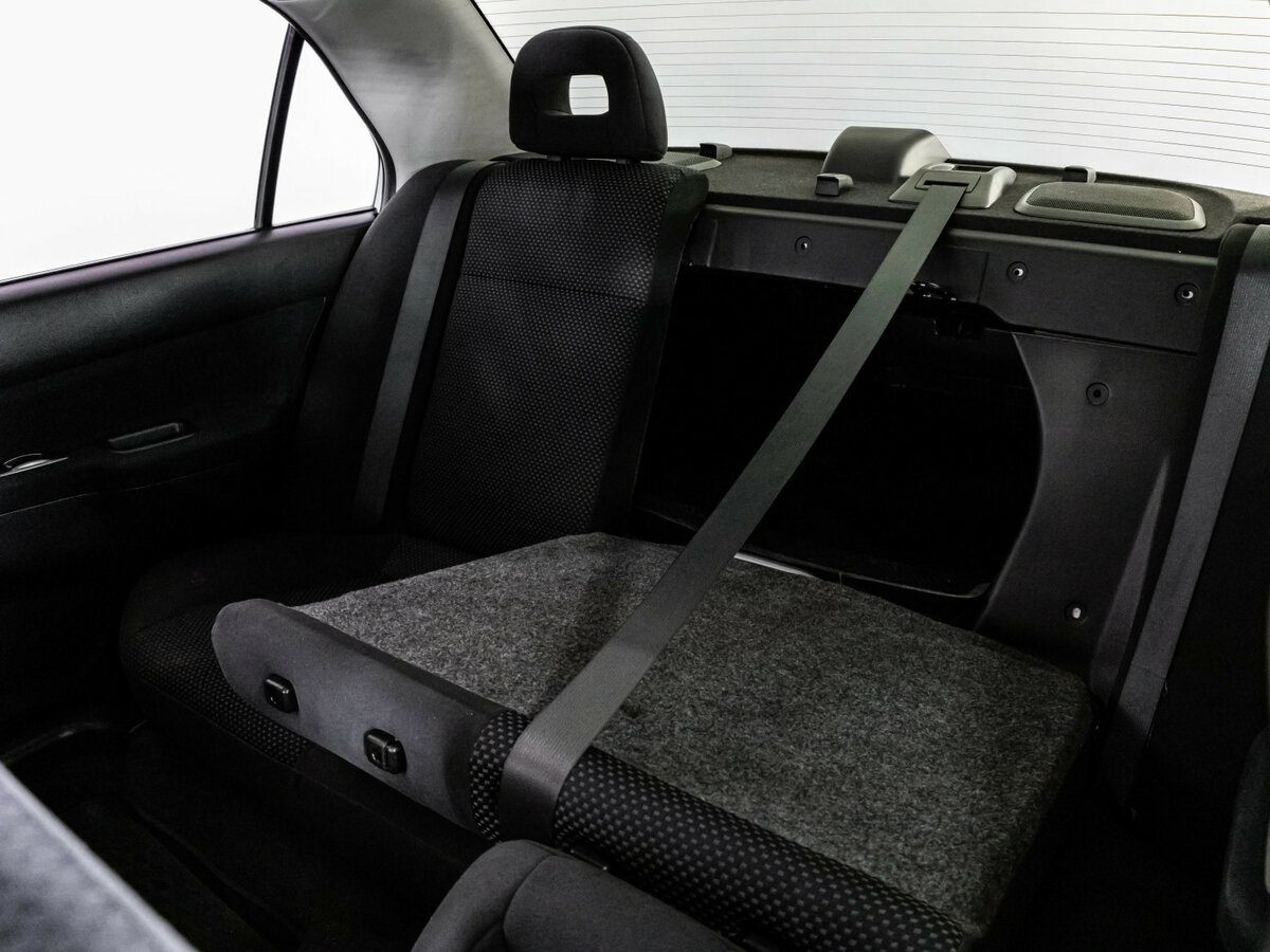 Mitsubishi Lancer с пробегом — 2006 год. Фото: #13
