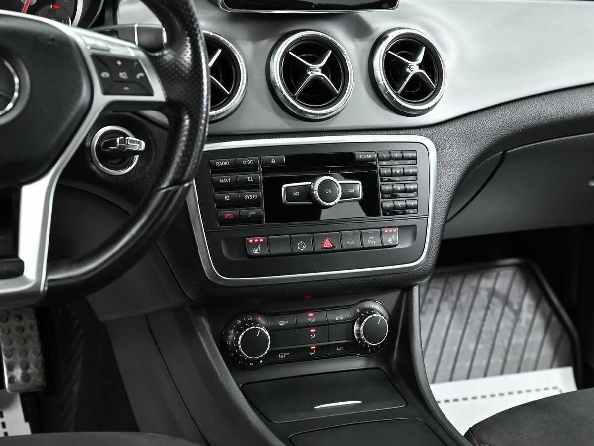 Mercedes-Benz CLA с пробегом — 2013 год. Фото: #12