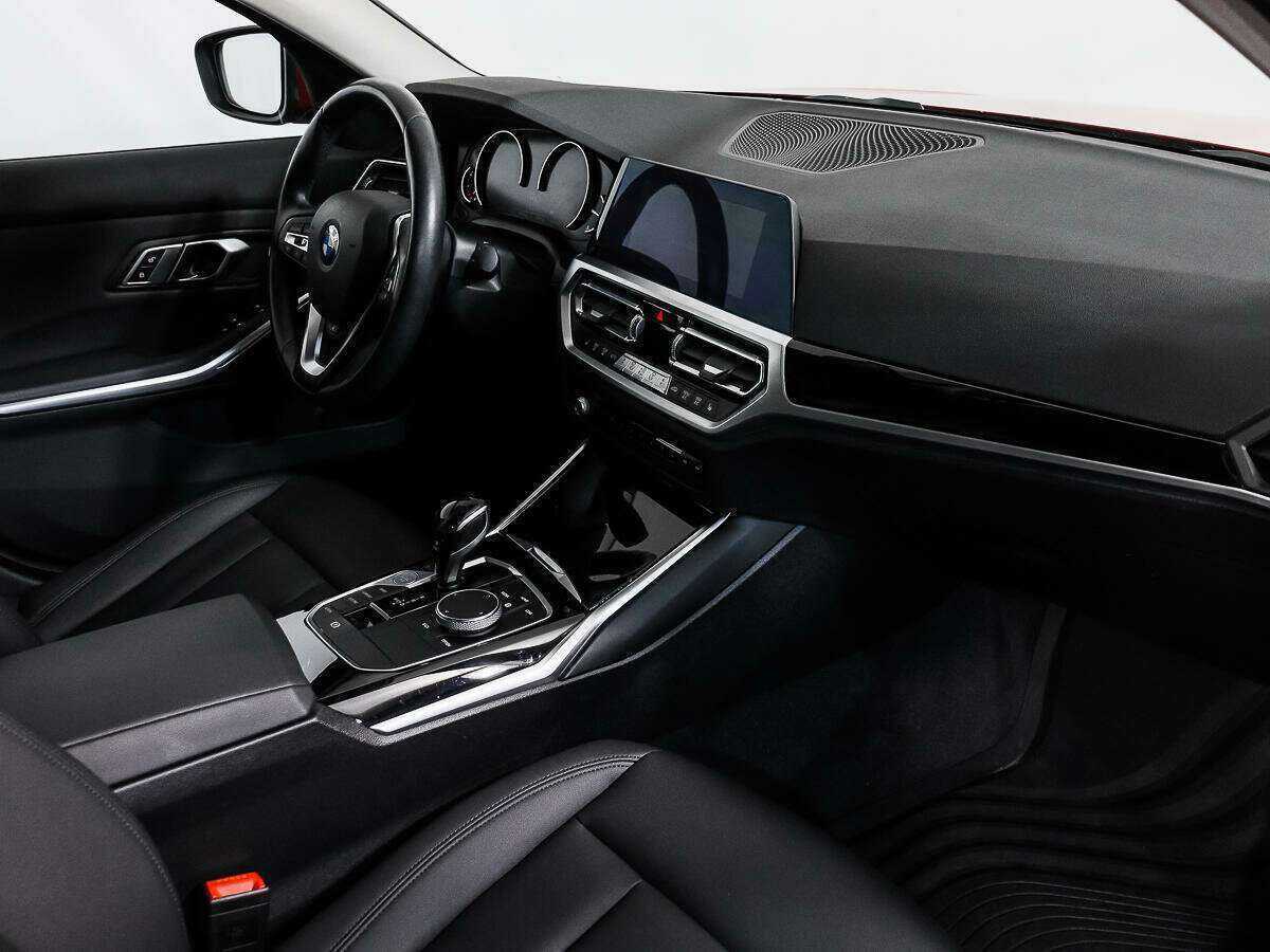 BMW 3 серии с пробегом — 2020 год. Фото: #10