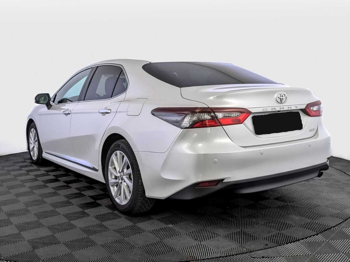Toyota Camry с пробегом — 2022 год. Фото: #6