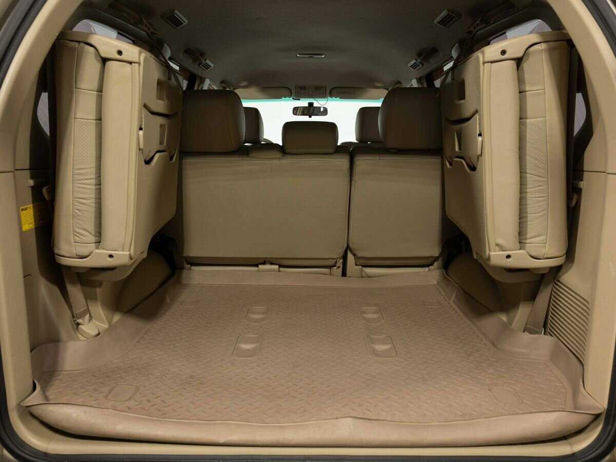 Toyota Land Cruiser Prado с пробегом — 2005 год. Фото: #22