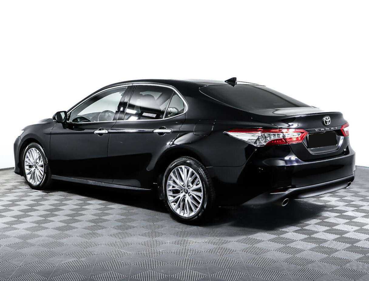 Toyota Camry с пробегом — 2019 год. Фото: #6