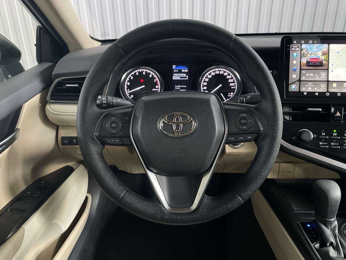 Toyota Camry с пробегом — 2022 год. Фото: #9
