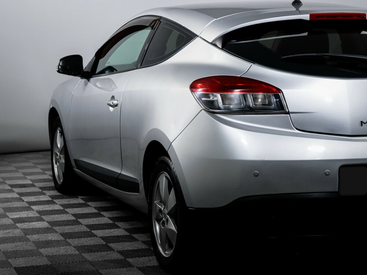 Renault Megane с пробегом — 2011 год. Фото: #14