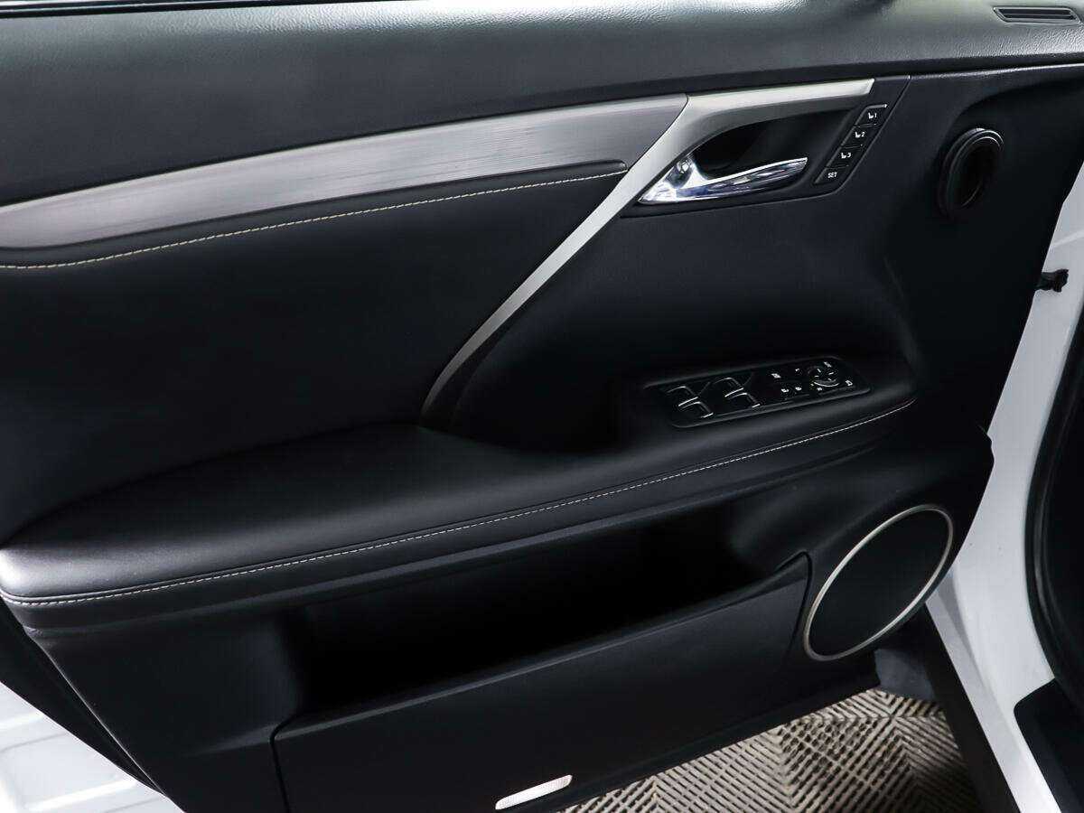 Lexus RX с пробегом — 2016 год. Фото: #17