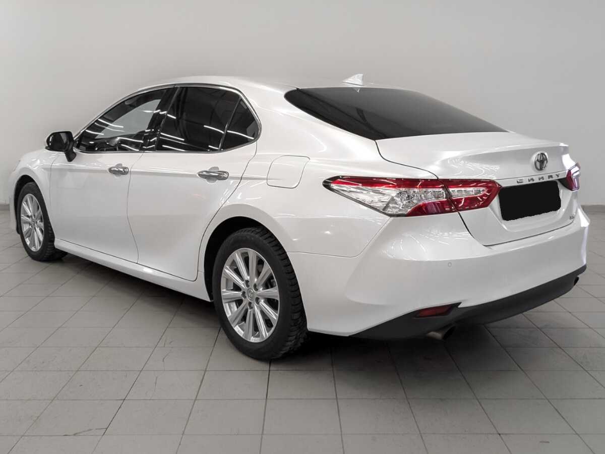 Toyota Camry с пробегом — 2019 год. Фото: #6