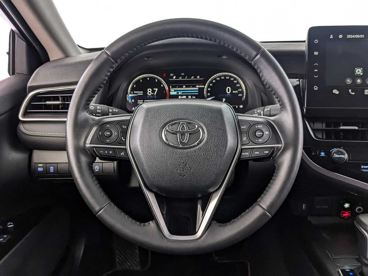 Toyota Camry с пробегом — 2023 год. Фото: #17