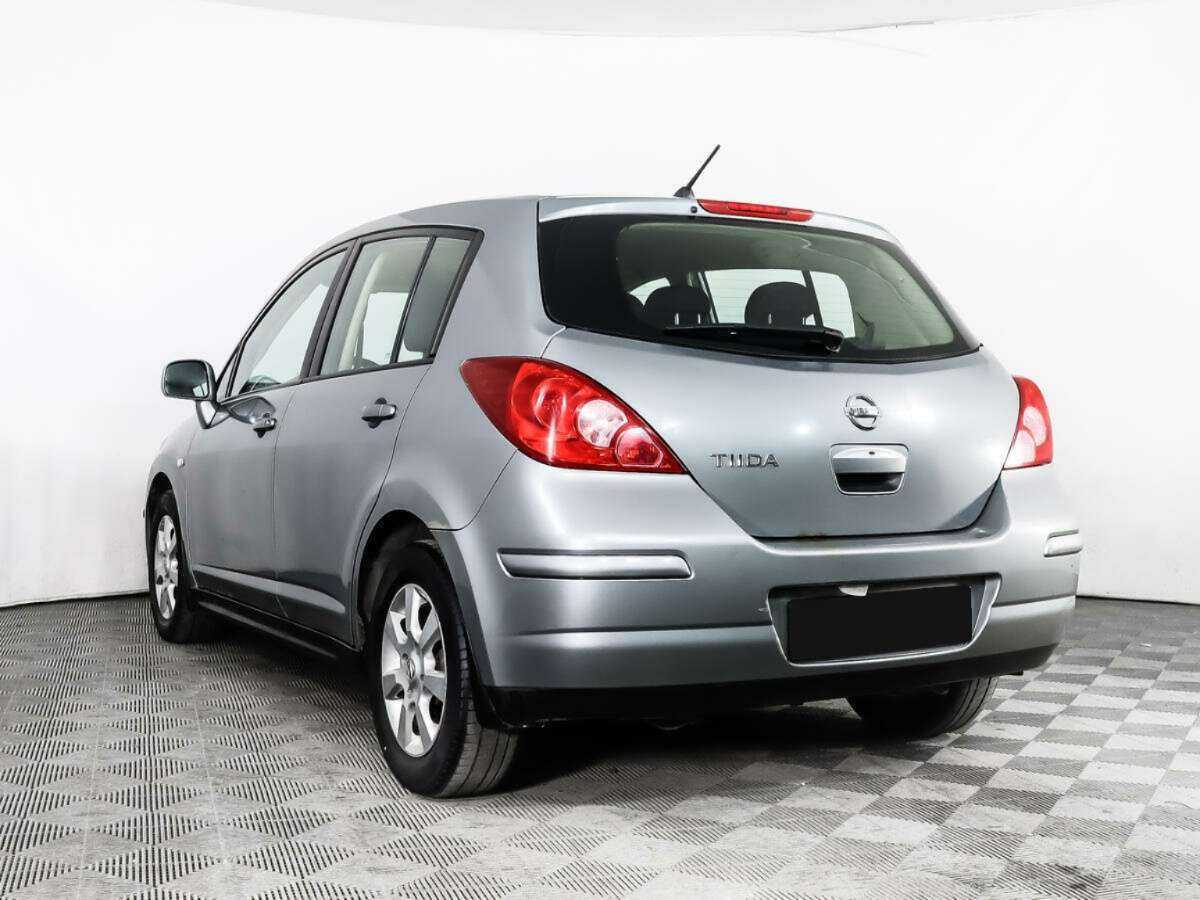 Nissan Tiida с пробегом — 2008 год. Фото: #5