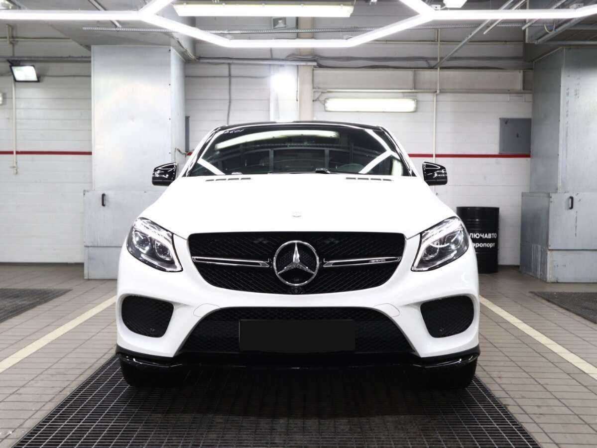 Mercedes-Benz GLE Coupe AMG с пробегом — 2017 год. Фото: #2