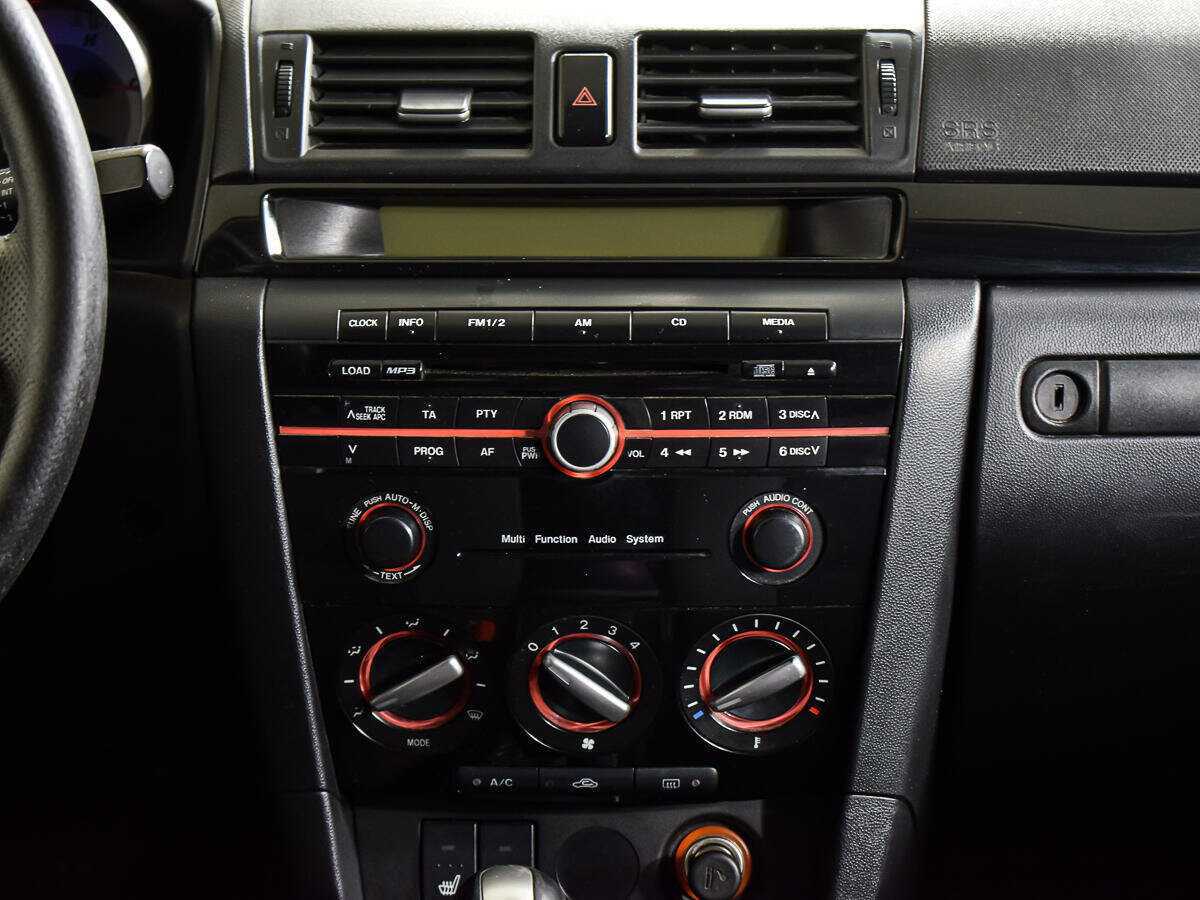 Mazda 3 с пробегом — 2008 год. Фото: #11