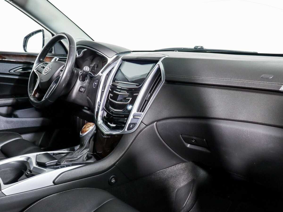 Cadillac SRX с пробегом — 2013 год. Фото: #5