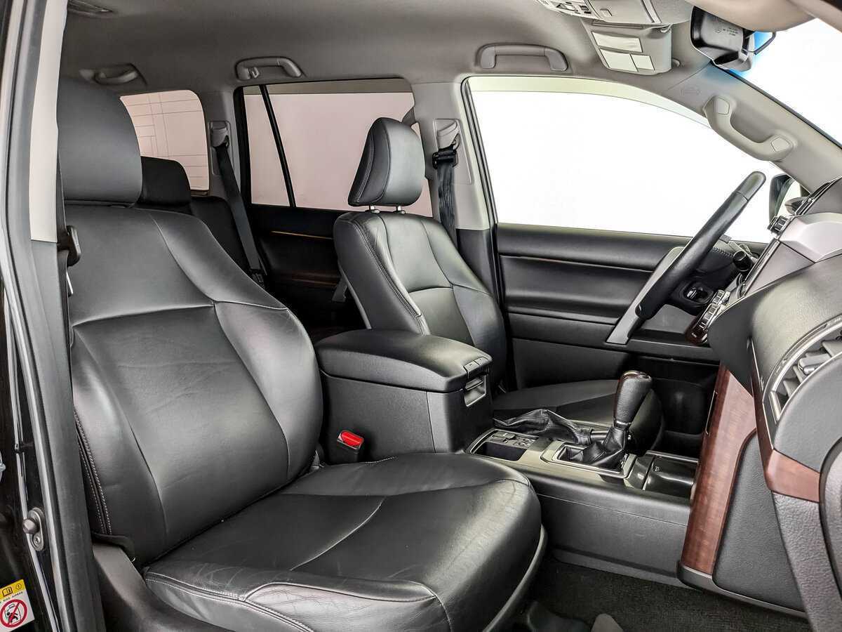 Toyota Land Cruiser Prado с пробегом — 2017 год. Фото: #18
