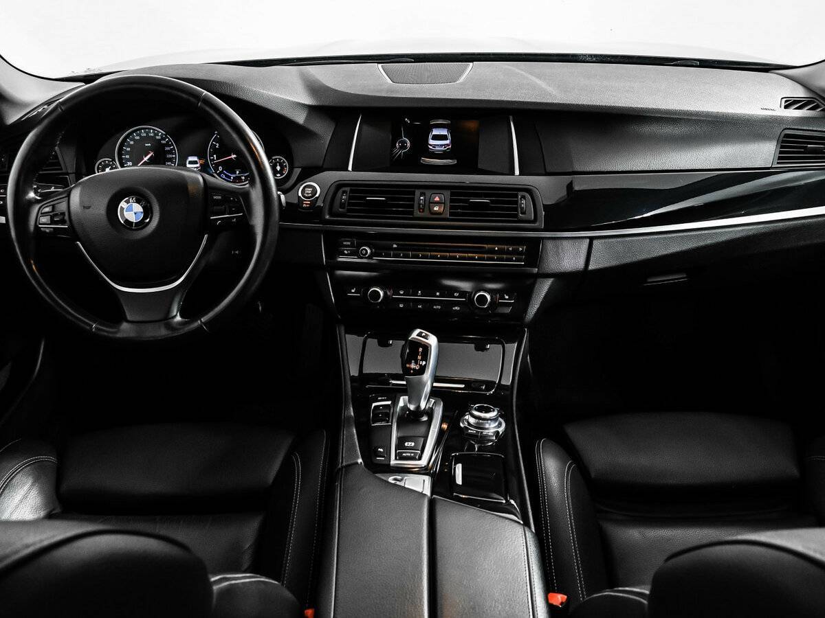 BMW 5 серии с пробегом — 2015 год. Фото: #10