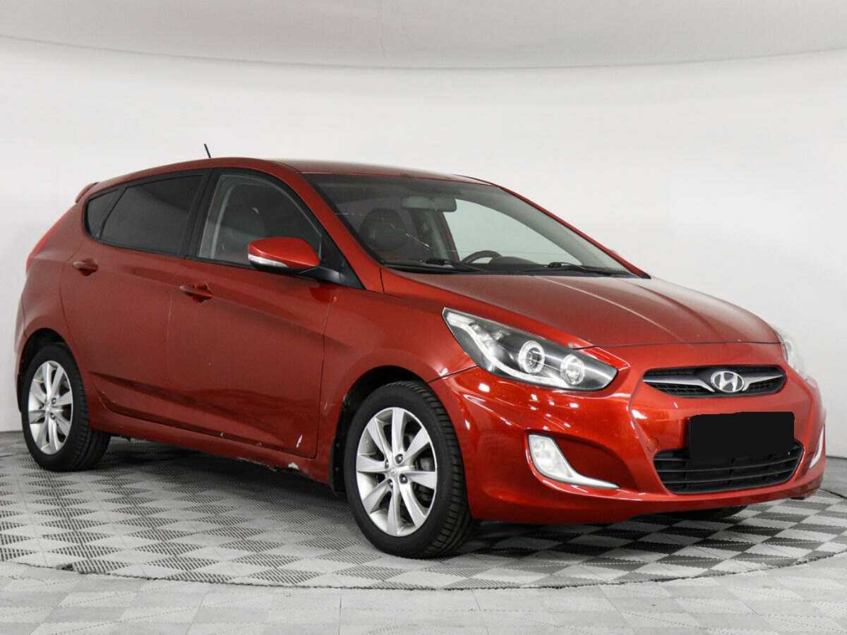 Hyundai Solaris с пробегом — 2011 год. Фото: #1