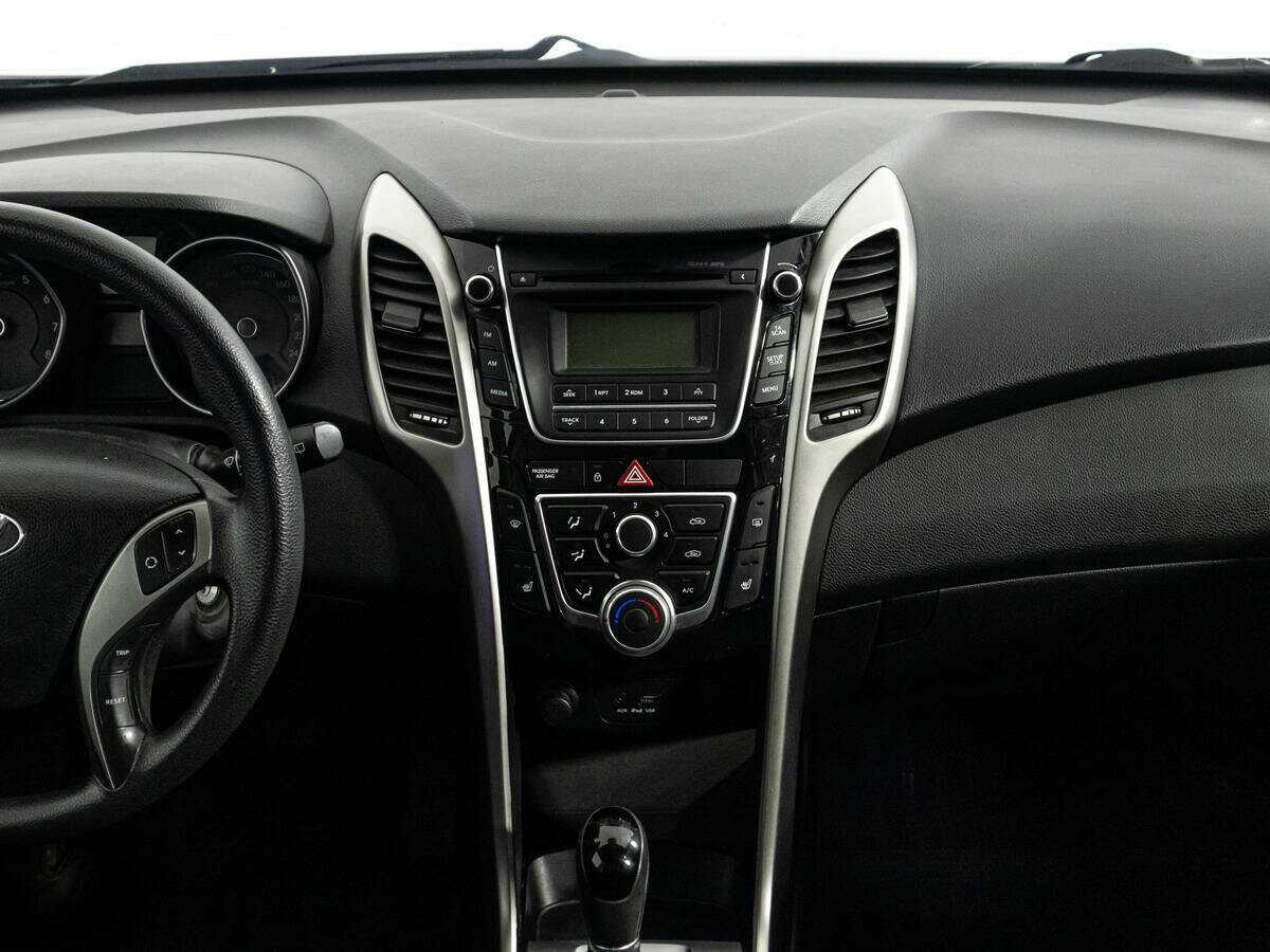 Hyundai i30 с пробегом — 2015 год. Фото: #13