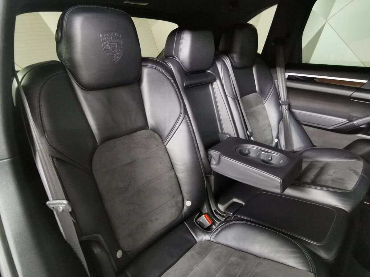 Porsche Cayenne с пробегом — 2017 год. Фото: #10