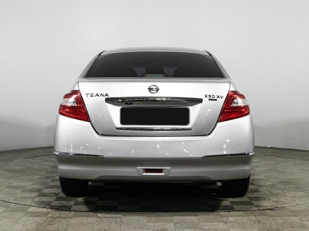 Nissan Teana с пробегом — 2009 год. Фото: #5