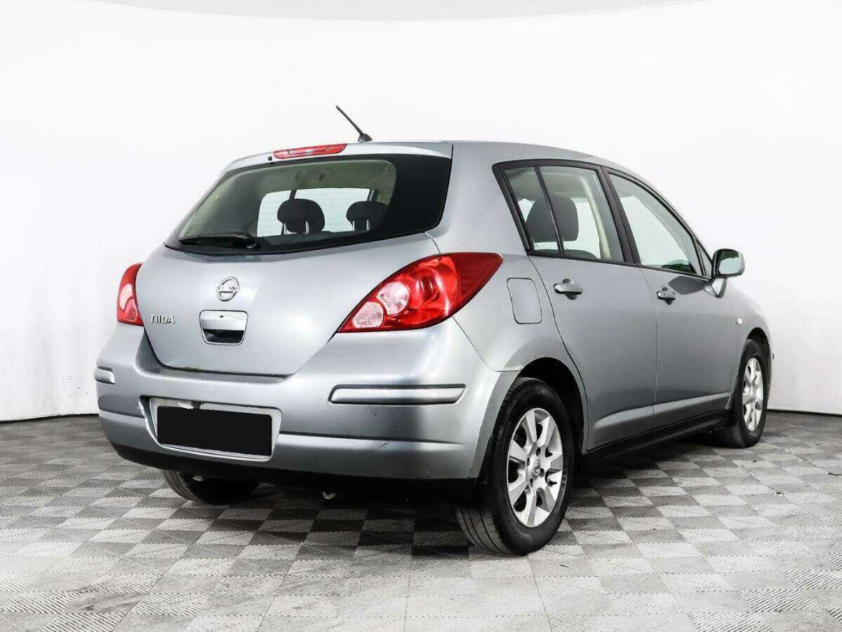 Nissan Tiida с пробегом — 2008 год. Фото: #3