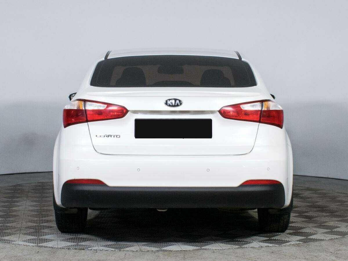 Kia Cerato с пробегом — 2015 год. Фото: #5