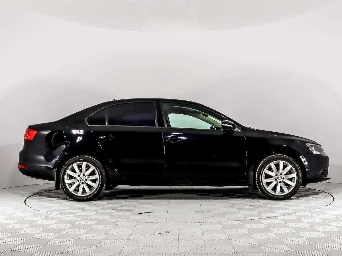 Volkswagen Jetta с пробегом — 2014 год. Фото: #3
