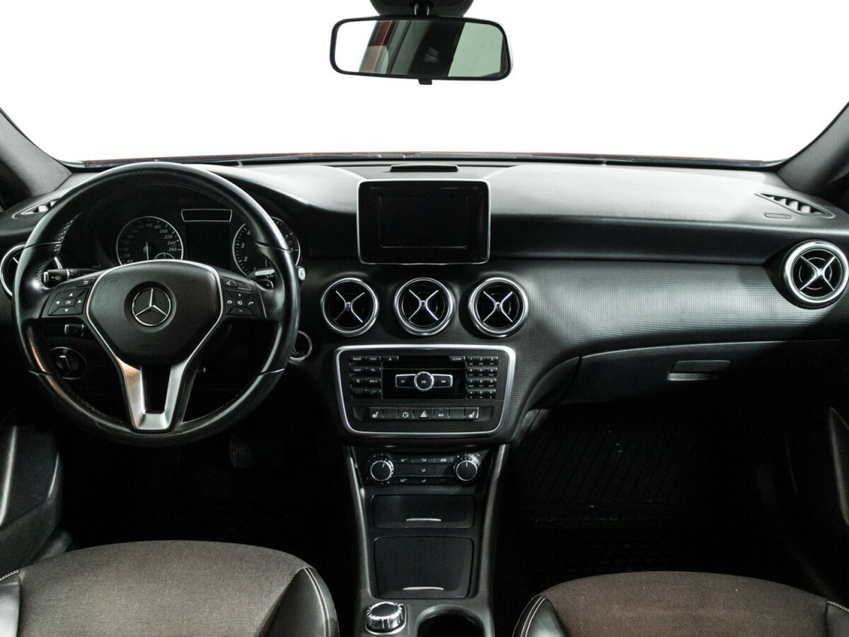 Mercedes-Benz A-Класс с пробегом — 2014 год. Фото: #12