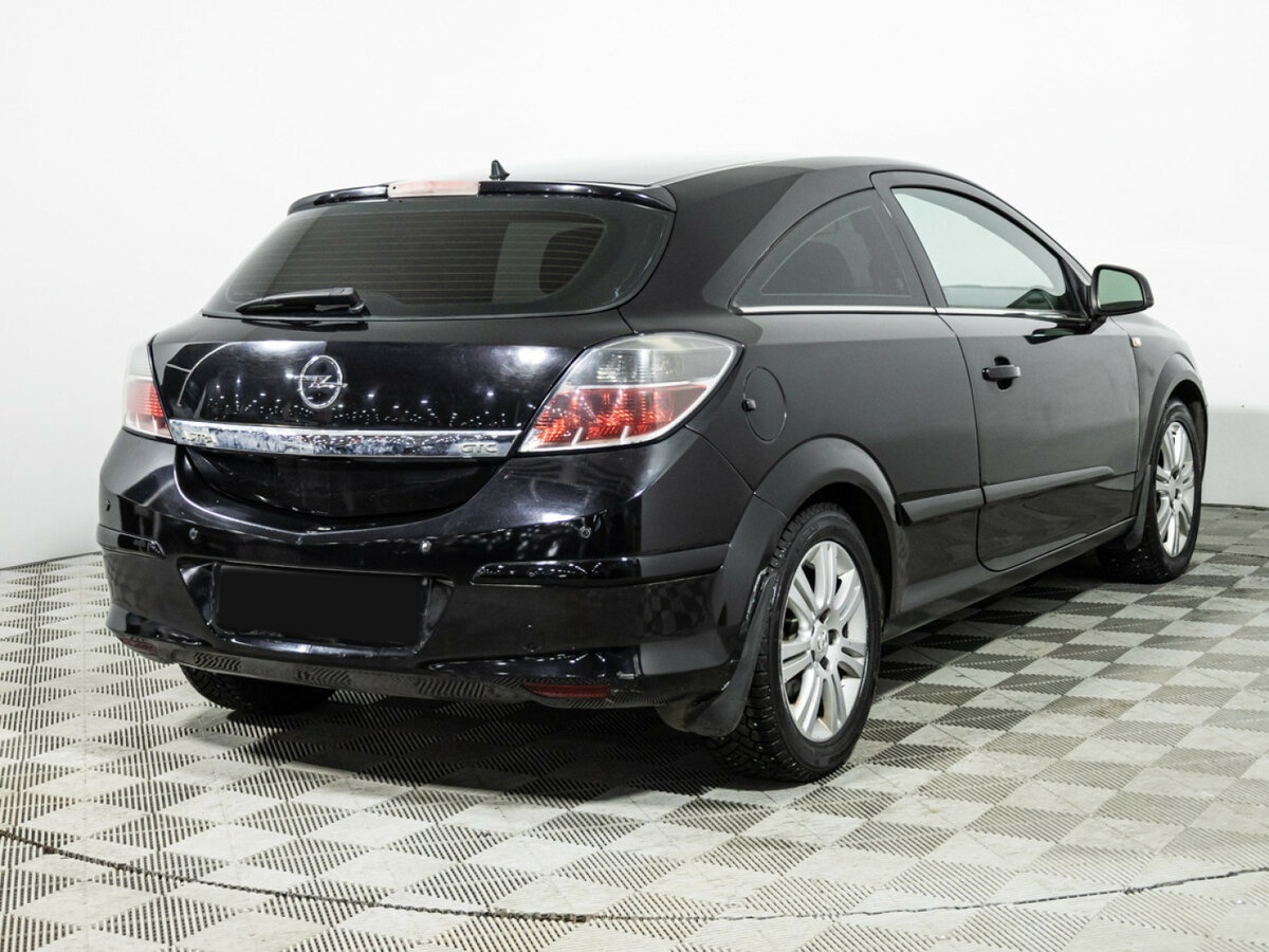 Opel Astra с пробегом — 2010 год. Фото: #4
