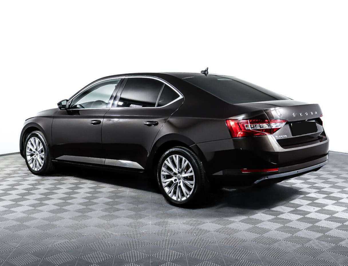 Skoda Superb с пробегом — 2020 год. Фото: #6