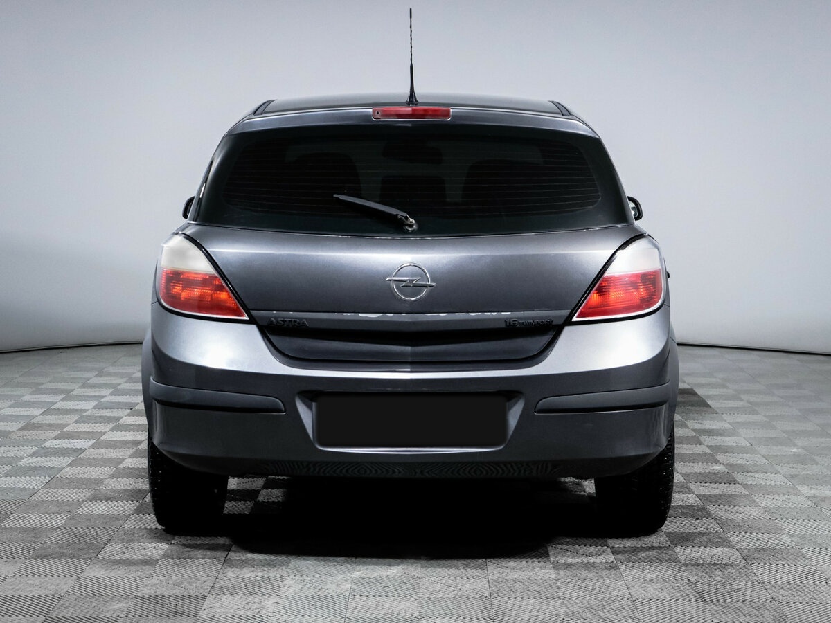 Opel Astra с пробегом — 2006 год. Фото: #4