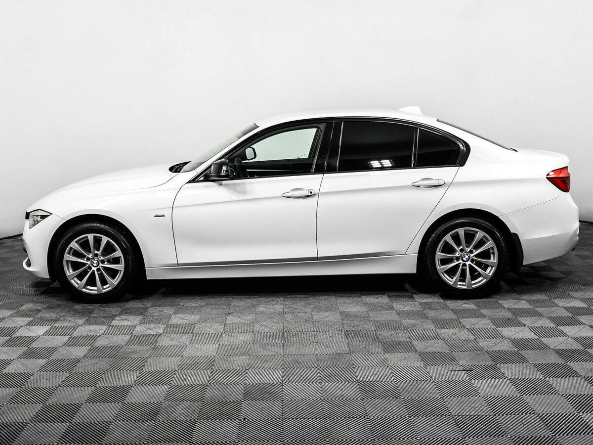 BMW 3 серии с пробегом — 2017 год. Фото: #7