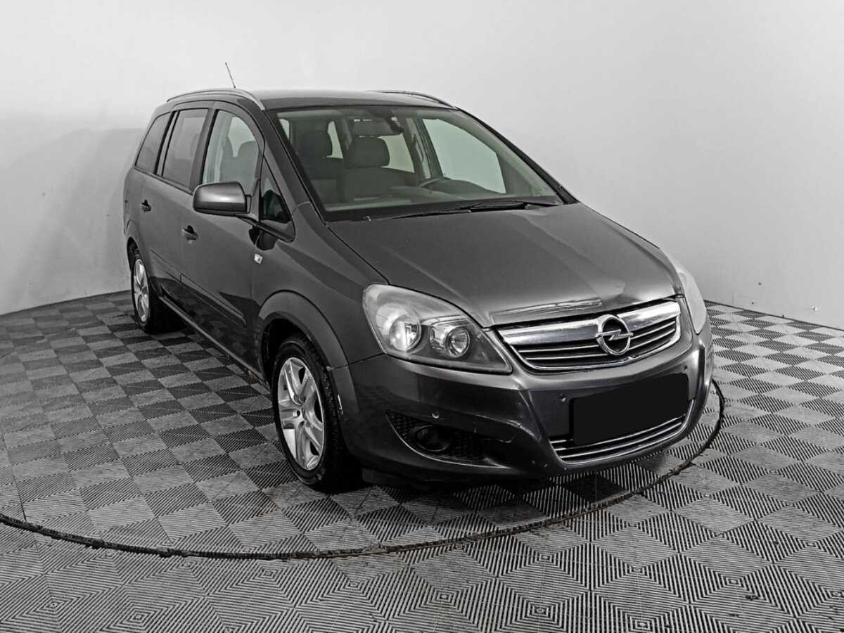 Opel Zafira с пробегом — 2012 год. Фото: #2