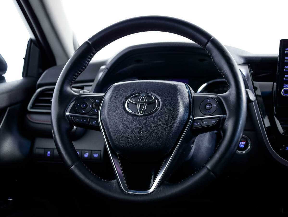 Toyota Camry с пробегом — 2021 год. Фото: #18