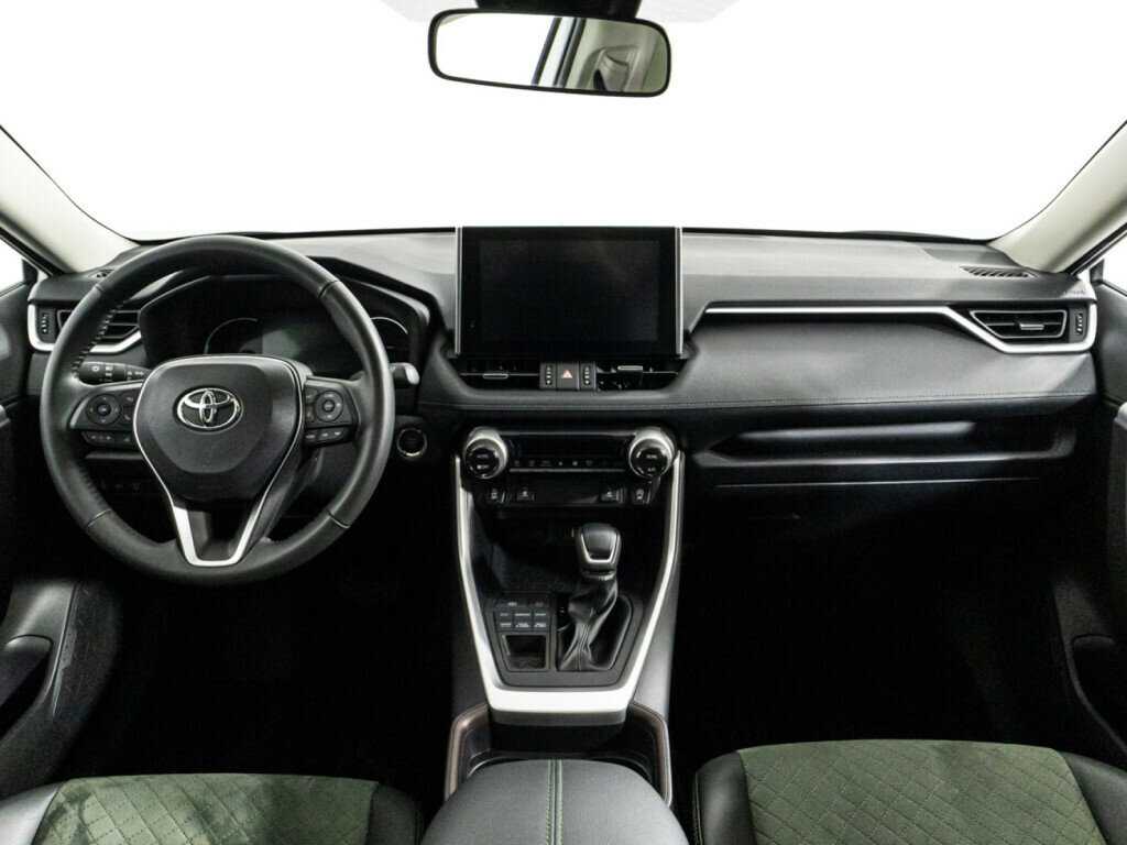 Toyota RAV4 с пробегом — 2022 год. Фото: #12