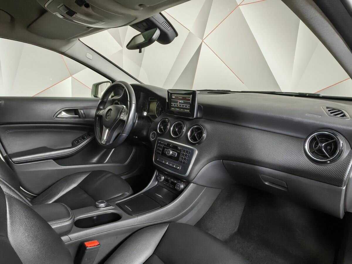 Mercedes-Benz A-Класс с пробегом — 2013 год. Фото: #8