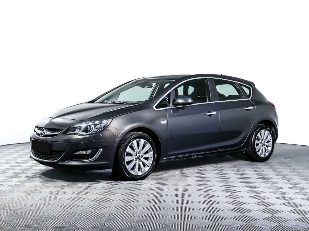 Opel Astra с пробегом — 2012 год. Фото: #0