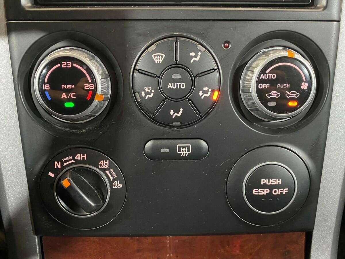 Suzuki Grand Vitara с пробегом — 2006 год. Фото: #9