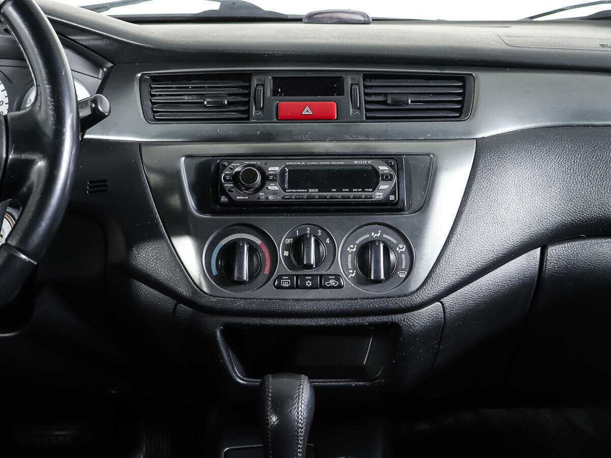 Mitsubishi Lancer с пробегом — 2007 год. Фото: #11