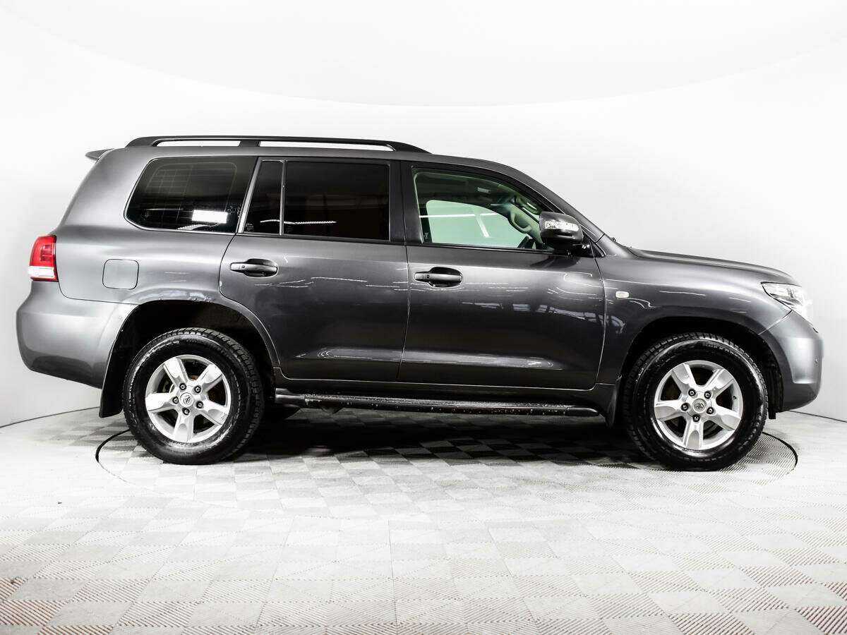 Toyota Land Cruiser с пробегом — 2010 год. Фото: #2