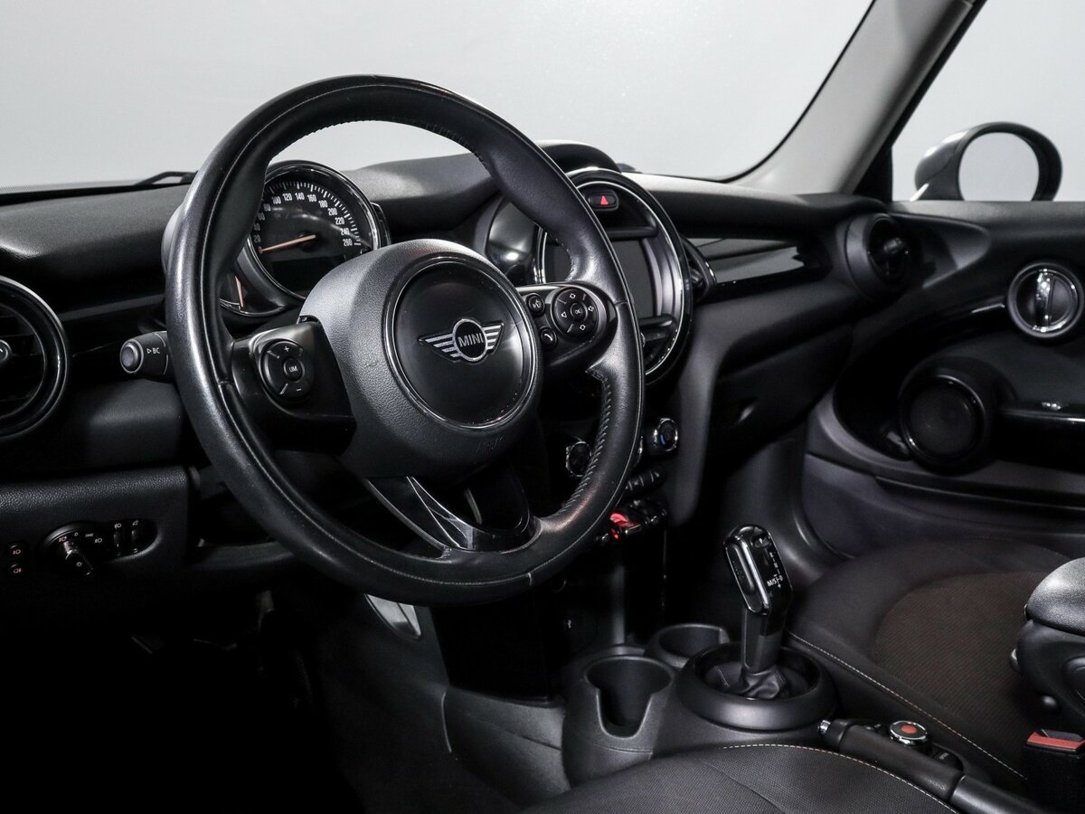 Mini Hatch с пробегом — 2018 год. Фото: #11