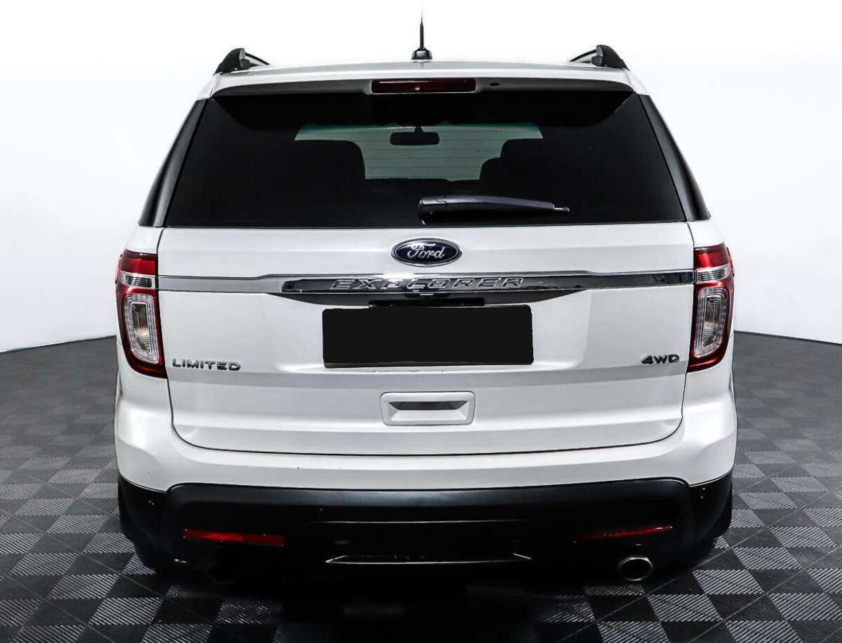 Ford Explorer с пробегом — 2012 год. Фото: #5