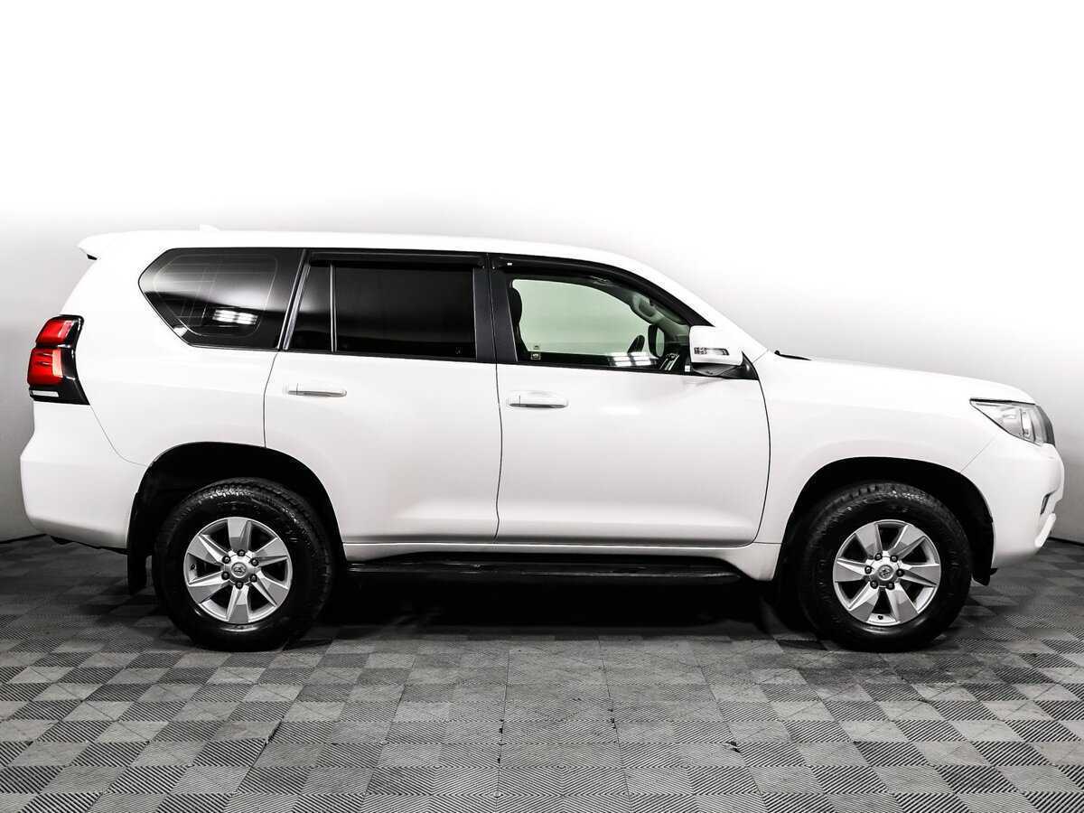 Toyota Land Cruiser Prado с пробегом — 2018 год. Фото: #3